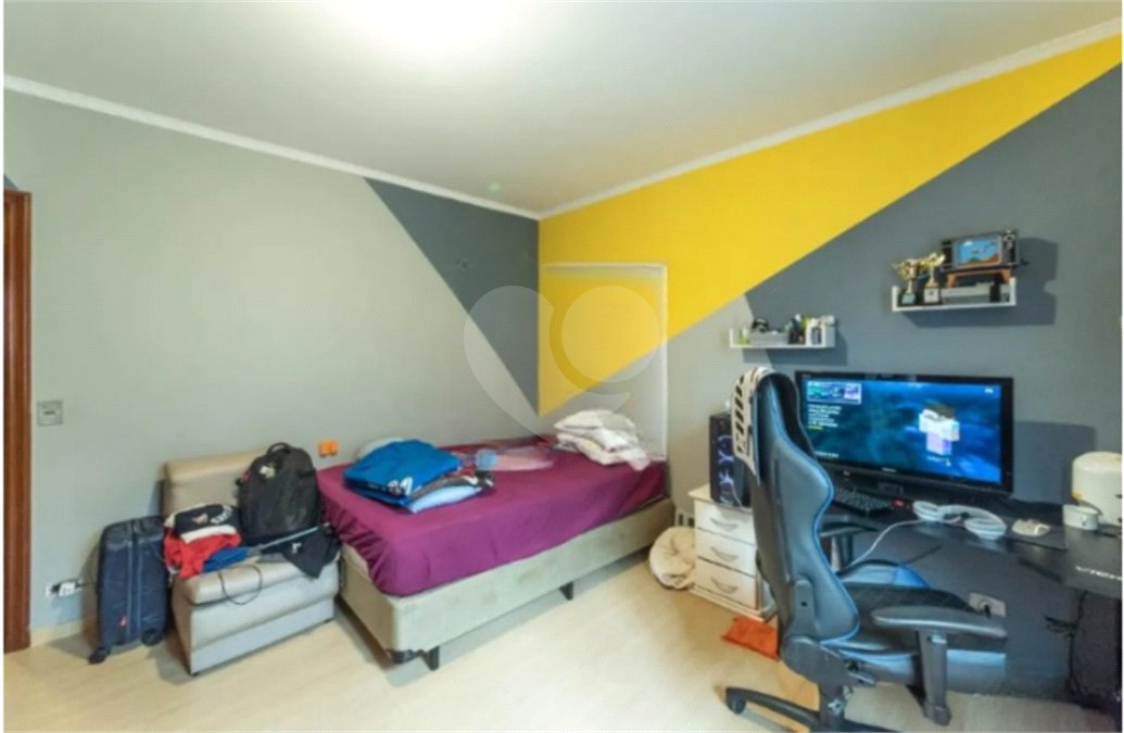 Casa à venda com 5 quartos, sendo 3 suítes, em Vila Santo Estéfano, São Paulo, SP
