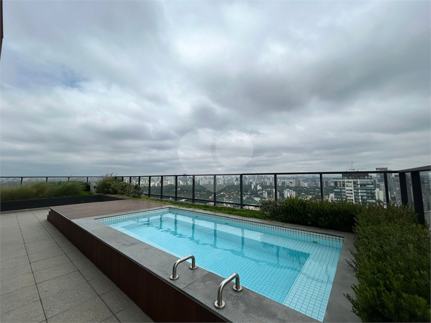 Apartamento para alugar com 1 suíte em Cerqueira César, São Paulo, SP