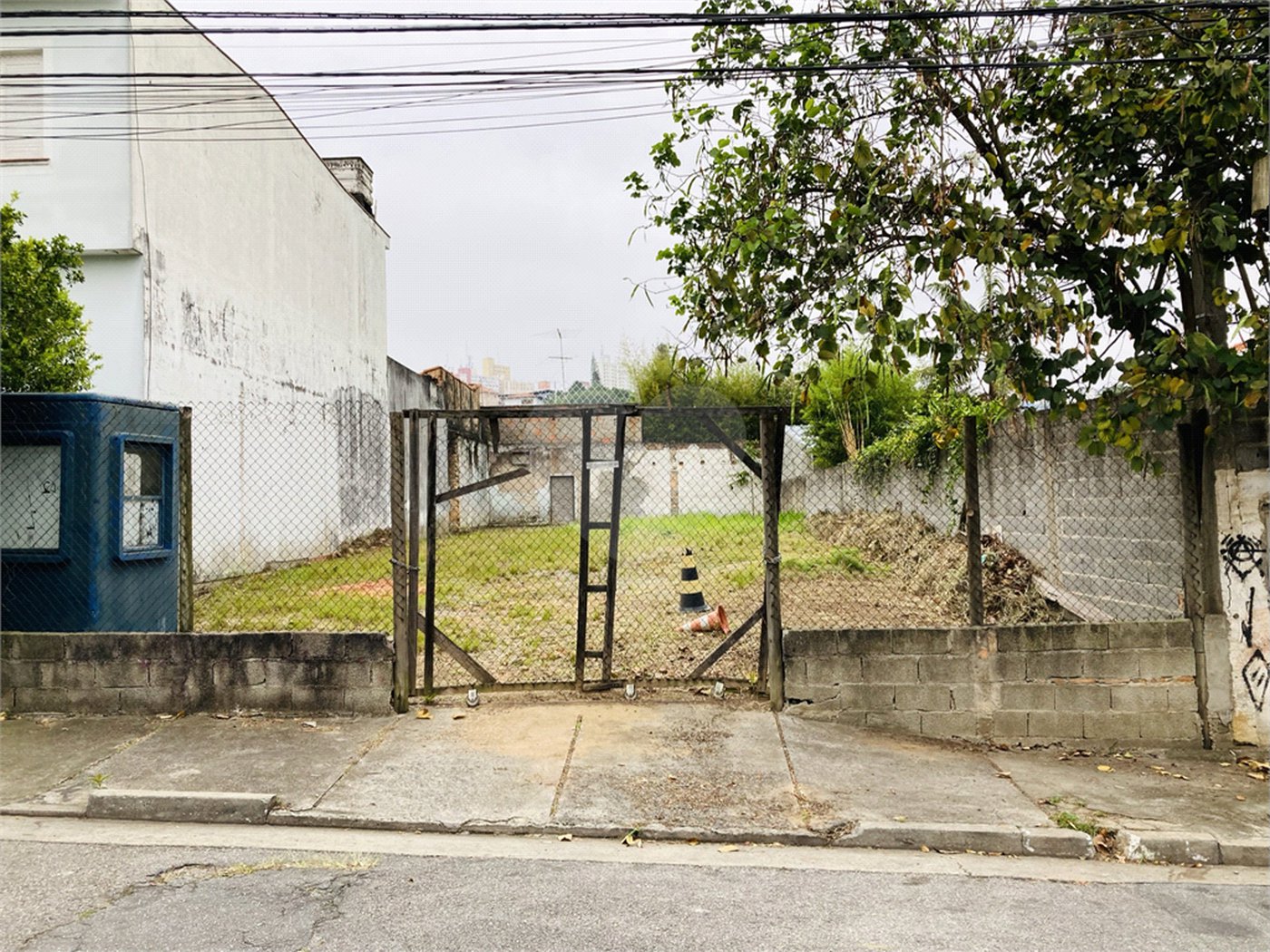 Terreno à venda em Jardim Esmeralda, São Paulo, SP