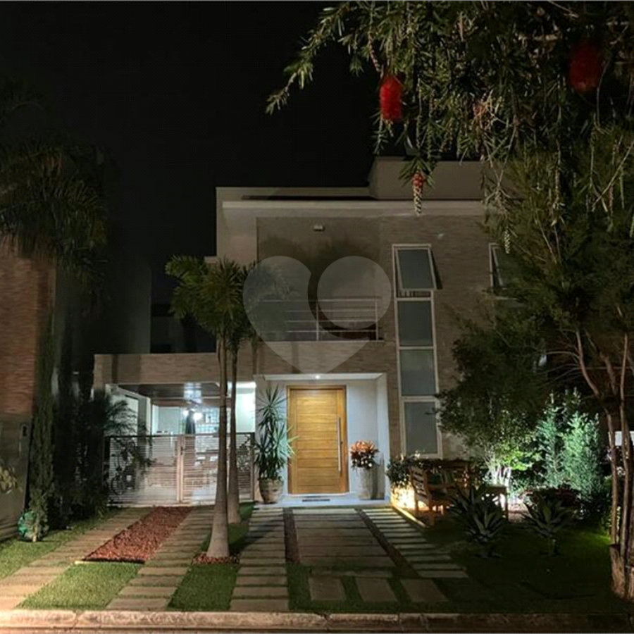 Casa à venda com 3 suítes no condomínio Maison Blanche, Indaiatuba - SP