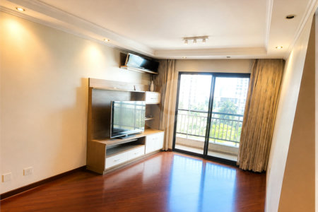 Apartamento à venda com 4 quartos, sendo 1 suíte, em Moema, São Paulo, SP