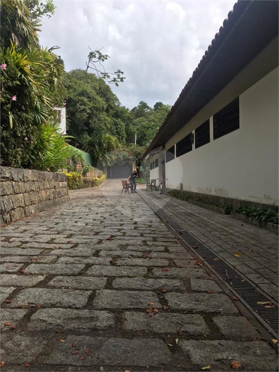 Casa à venda com 6 quartos, sendo 5 suítes, em Roseira, Mairiporã, SP