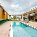 Terreno à venda com 4 suítes no condomínio Residencial Jequitiba, Jacareí - SP