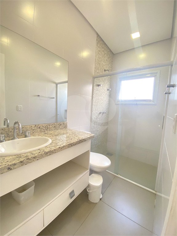 Casa à venda com 6 quartos, sendo 5 suítes, no condomínio Monte Belo, Salto - SP