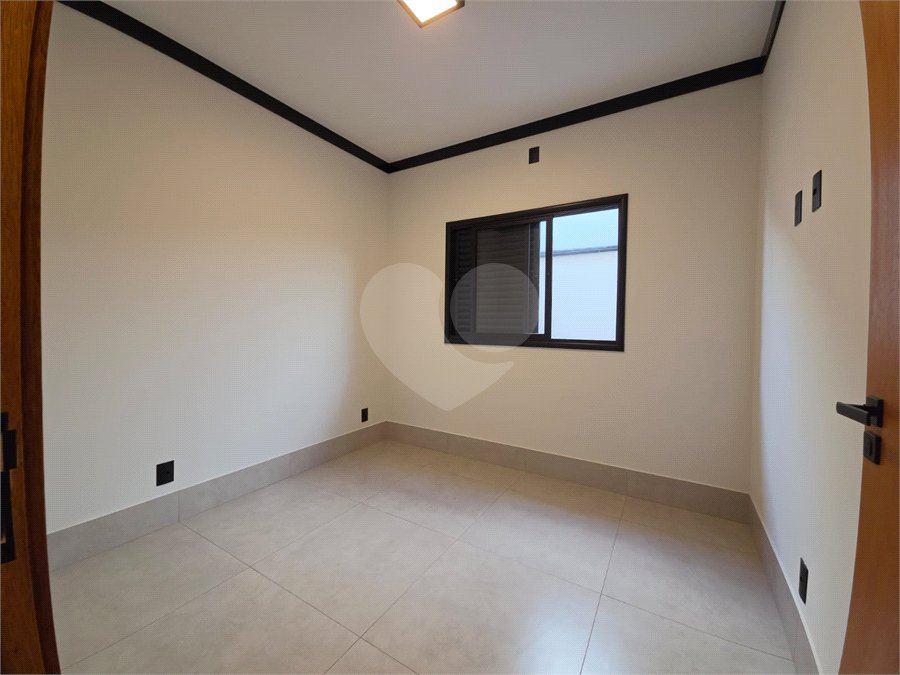 Casa à venda com 3 quartos, sendo 1 suíte, no condomínio Cerejeiras, Araçoiaba da Serra - SP