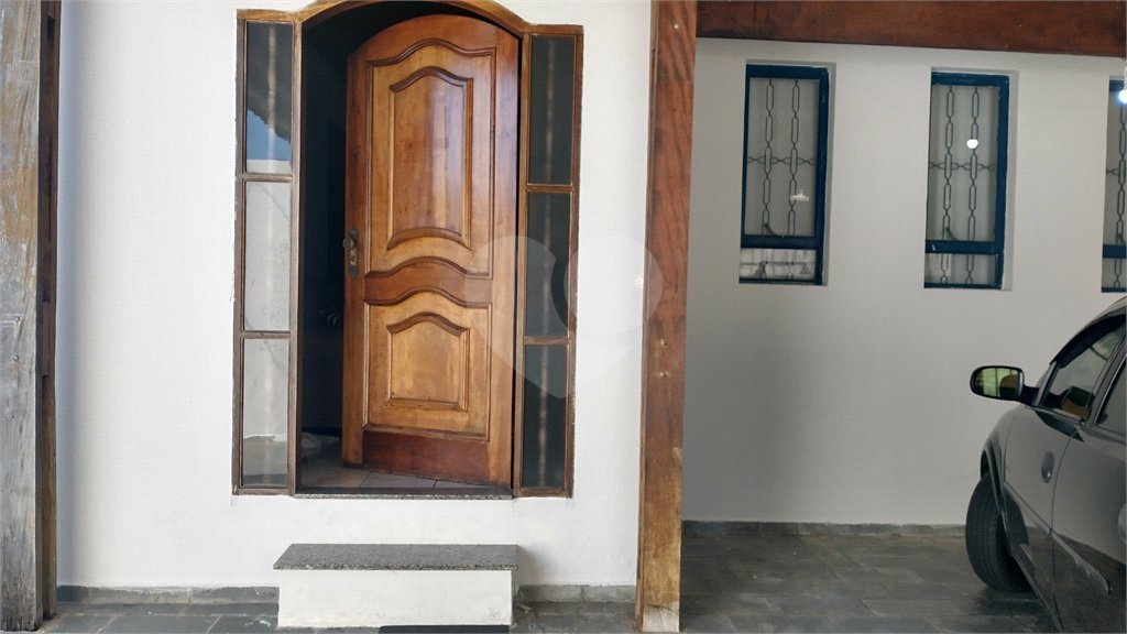 Casa à venda com 4 quartos, sendo 2 suítes,  em Conjunto Habitacional Brás Cubas, Mogi das Cruzes, SP