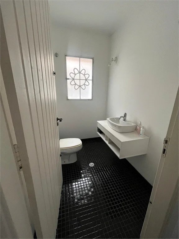 Casa à venda com 4 quartos, sendo 2 suítes, em Vila Inah, São Paulo, SP