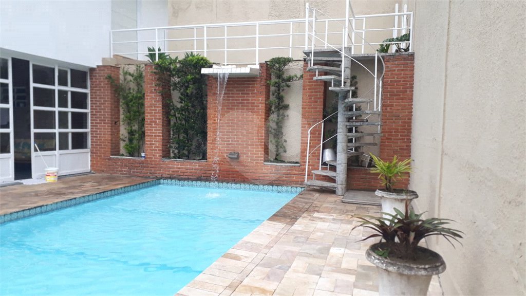 Sobrado à venda com 4 suítes em Tremembé, São Paulo, SP