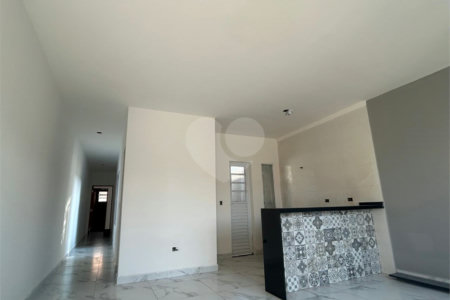Casa Térrea à venda com 2 quartos, sendo 1 suíte,  em Jardim Imperial, Atibaia, SP