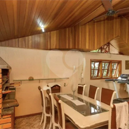 Sobrado à Venda e Locação no Campo Belo | 700 m² de Área Construída | 7 Dormitórios | 3 Suítes | 5 Vagas