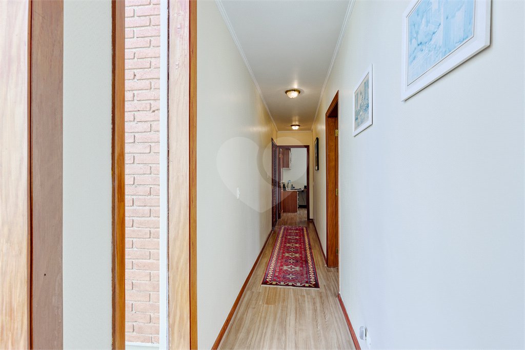 Casa à venda com 3 quartos, sendo 2 suítes, no condomínio Granja do Morumbi, São Paulo - SP