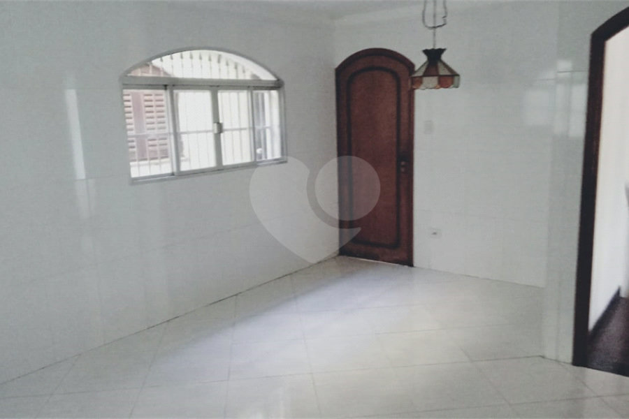Sobrado à venda com 4 quartos, sendo 1 suíte, em Vila Rosália, Guarulhos, SP