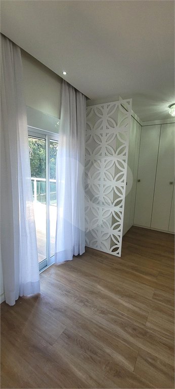 Sobrado à venda com 4 quartos, sendo 2 suítes, em Vila Irmãos Arnoni, São Paulo, SP