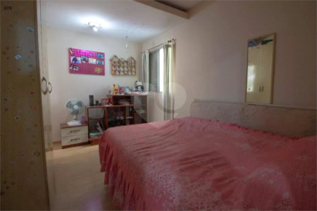 Sobrado à venda com 3 quartos em Jardim Trussardi, São Paulo, SP