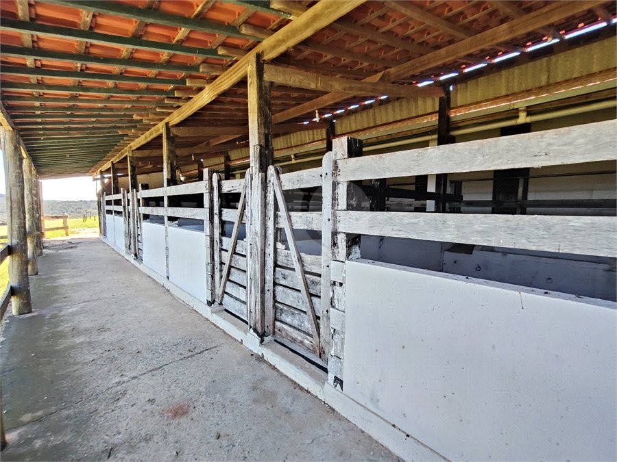 Fazenda para alugar com 3 quartos em Vila Santana, Itapetininga, SP