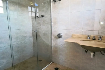 Sobrado à venda com 3 quartos, sendo 2 suítes, em Jardim Ivana, São Paulo, SP