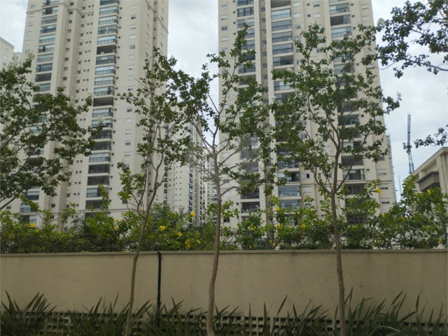 Apartamento à venda com 2 quartos, sendo 1 suíte,  em Jardim Flor da Montanha, Guarulhos, SP