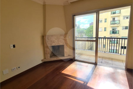 Apartamento à venda com 3 quartos, sendo 1 suíte,  em Alto da Boa Vista, São Paulo, SP