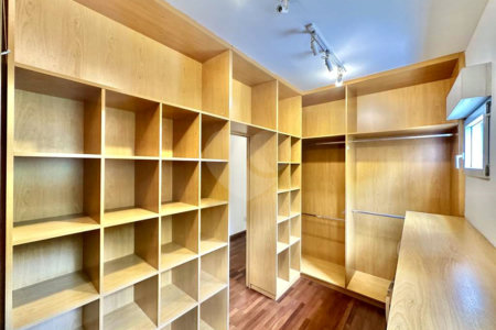 Casa à venda com 4 suítes no condomínio Recanto Impla, Carapicuíba - SP