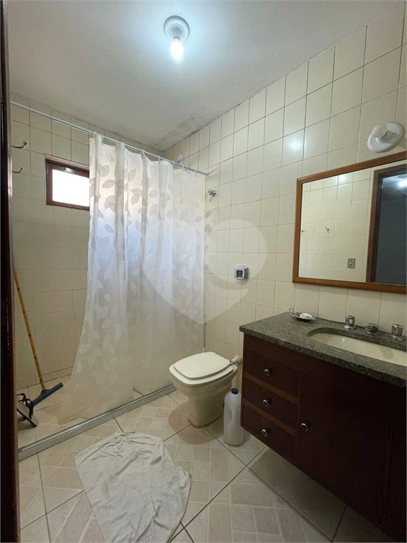 Sobrado à venda com 5 quartos, sendo 2 suítes,  em Vila Oliveira, Mogi das Cruzes, SP