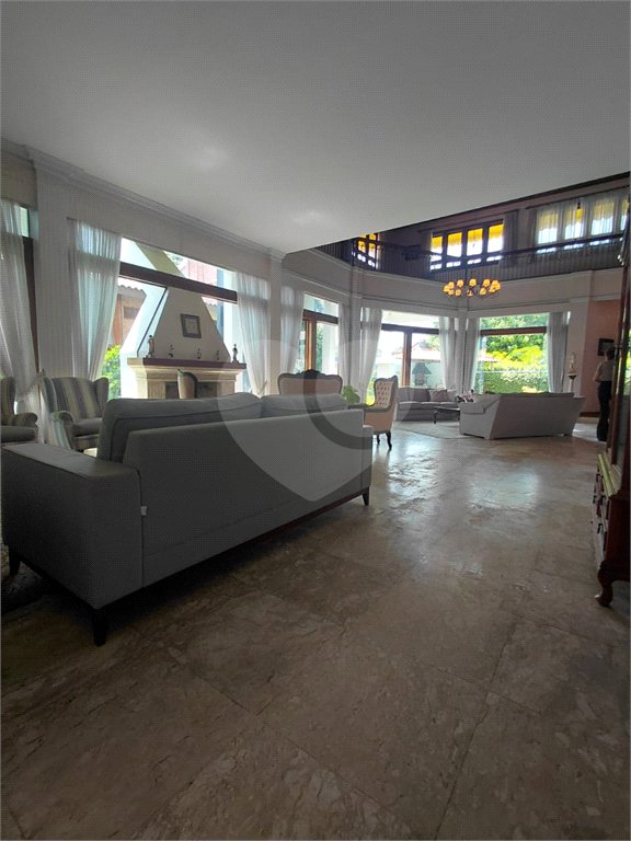 Casa à venda com 4 suítes no condomínio Ville Bourghese, São Paulo - SP