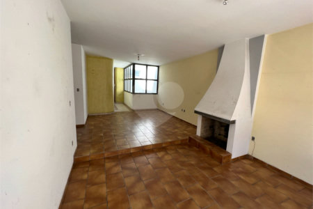 Casa à venda com 3 quartos, sendo 1 suíte, em Vila Vianelo, Jundiaí, SP