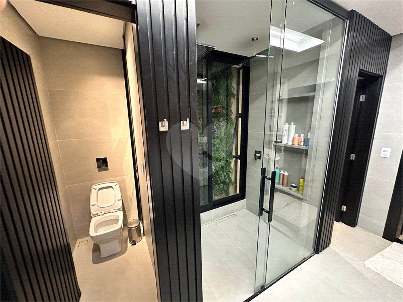 Casa à venda com 3 suítes no condomínio Residencial Florais Itália, Cuiabá - MT