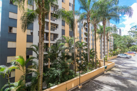 Apartamento à venda com 3 quartos, sendo 1 suíte, em Jardim Marajoara, São Paulo, SP
