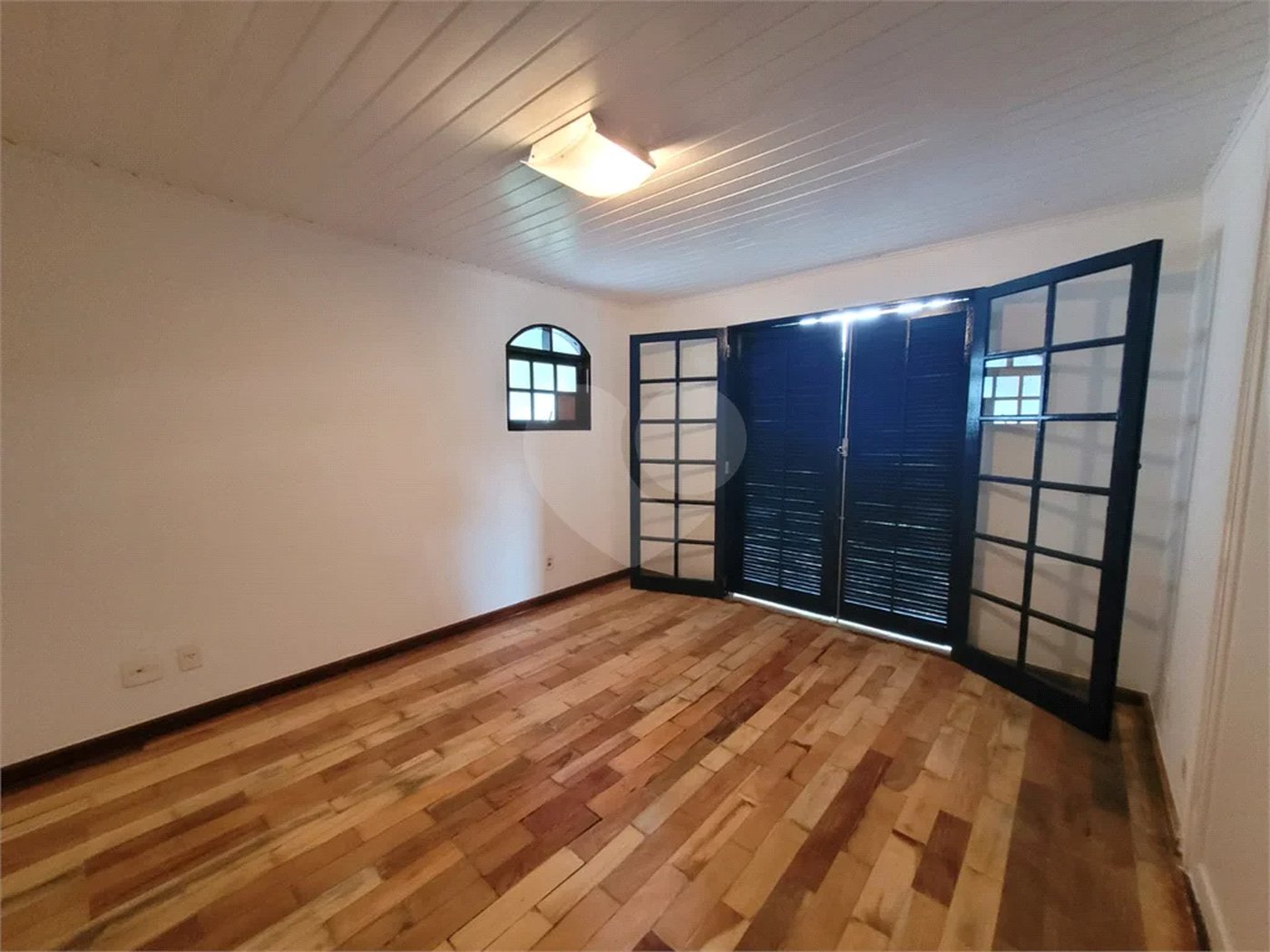 Casa para alugar com 3 quartos, sendo 1 suíte,  no condomínio Alpes da Cantareira, Mairiporã - SP