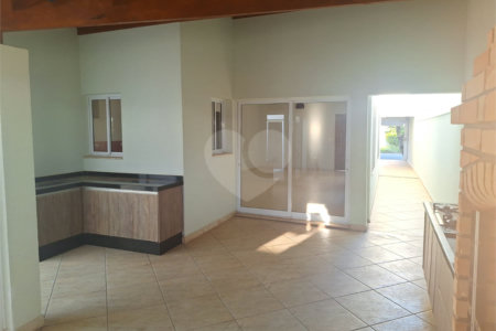 Casa à venda com 3 quartos, sendo 1 suíte, em Jardim Sol D'icaraí, Salto, SP
