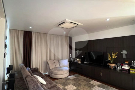 Casa à venda com 3 suítes no condomínio Residencial dos Lagos, Itupeva - SP
