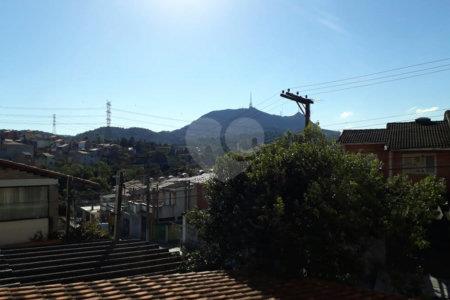 Casa à venda com 3 quartos, sendo 1 suíte, em Conjunto Residencial Vista Verde, São Paulo, SP