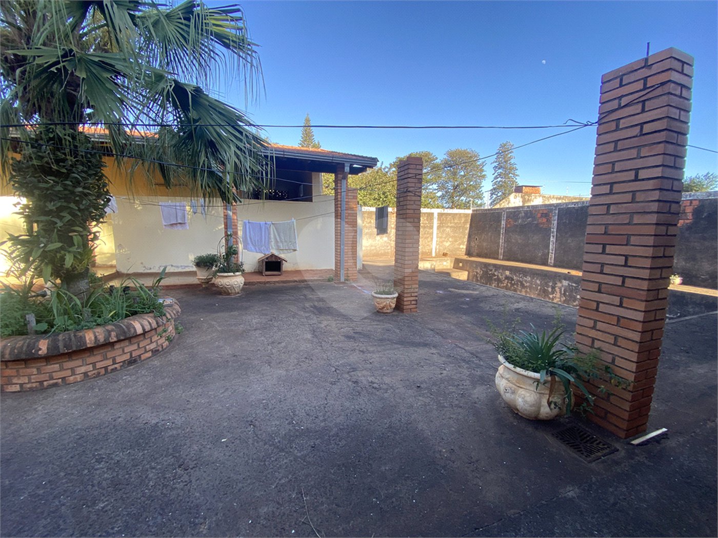 Casa à venda com 3 quartos, sendo 1 suíte, em Parque Residencial Monte Carlo, Ponta Porã, MS