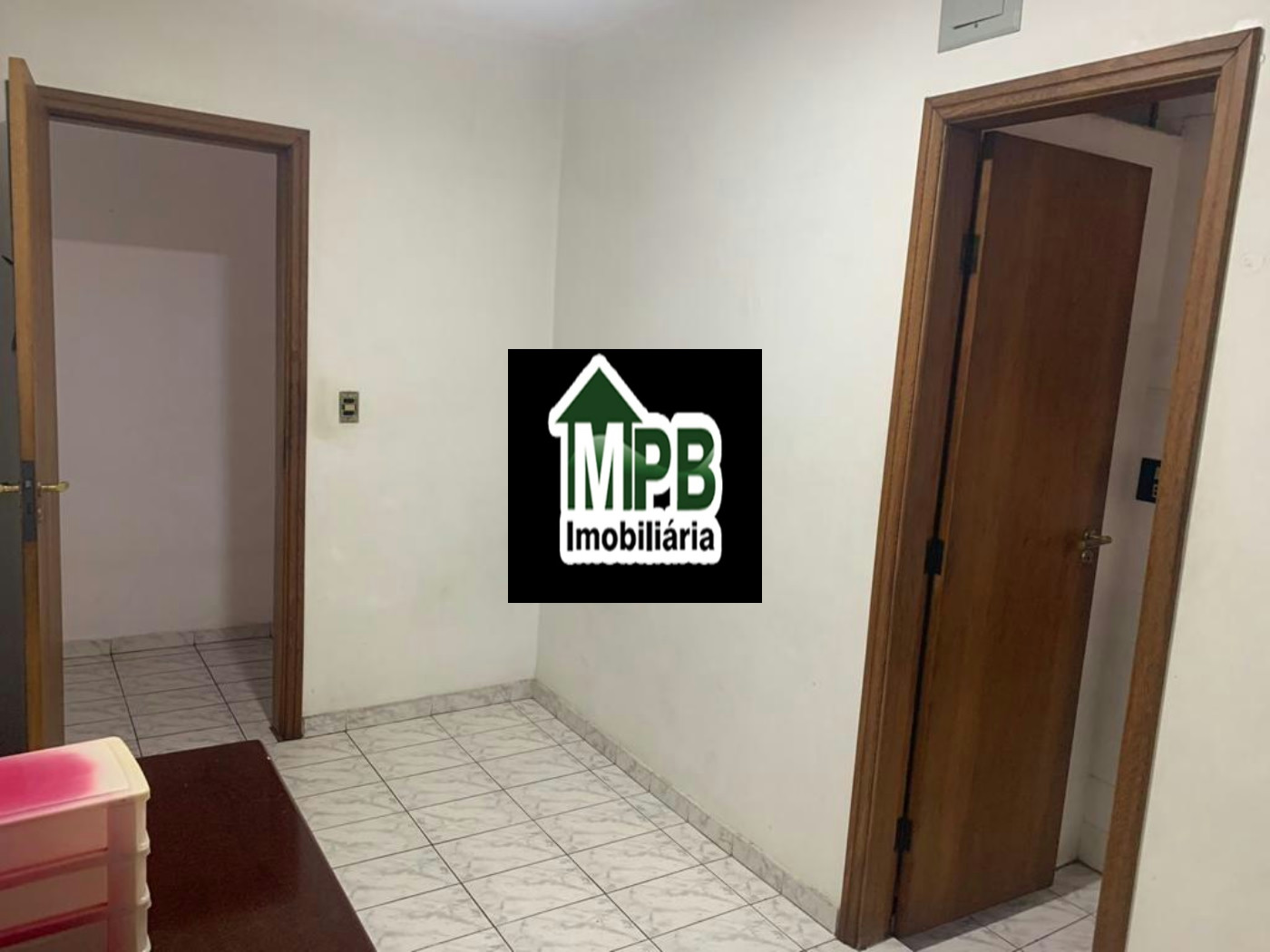 Sobrado à venda com 3 quartos, sendo 1 suíte, em Vila Carvalho, Sorocaba, SP