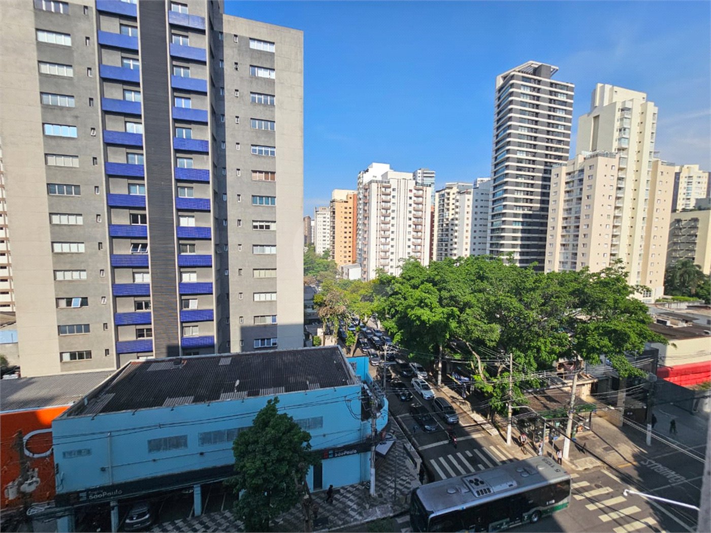 Apartamento à venda com 3 quartos, sendo 1 suíte, em Vila Nova Conceição, São Paulo, SP