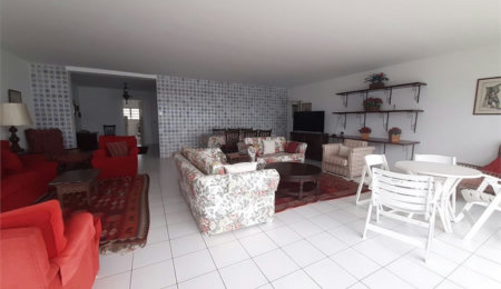 Apartamento Residencial à venda, Pitangueiras, Guarujá - AP0163.