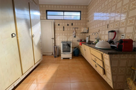 Casa à venda com 3 quartos, sendo 1 suíte, em Jardim São Luiz, Ribeirão Preto, SP
