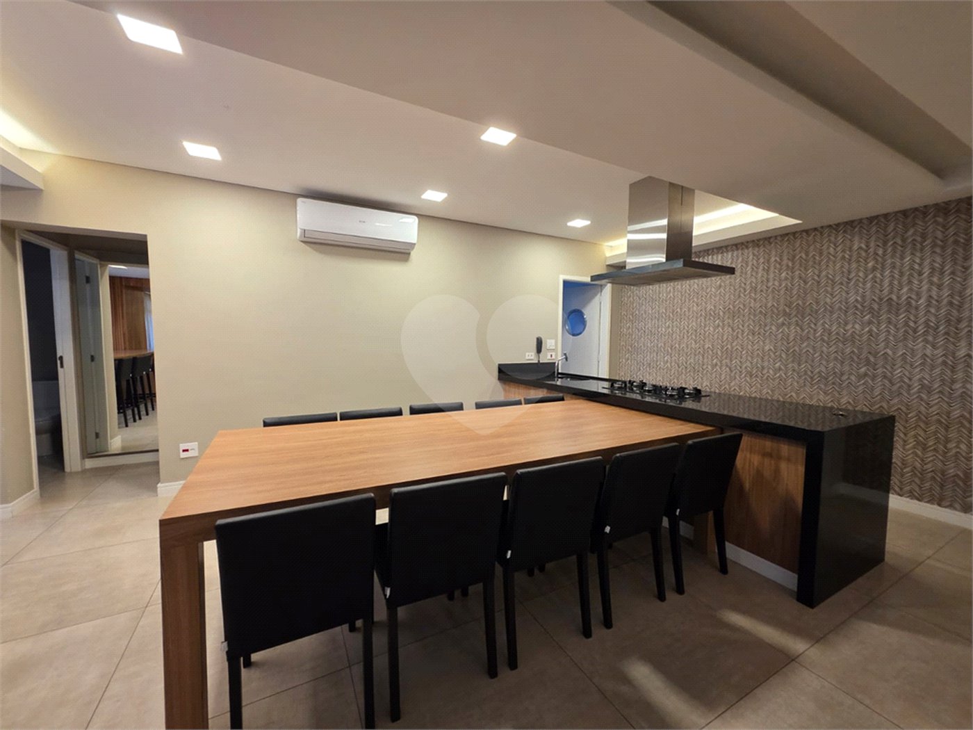 Apartamento à venda com 2 quartos, sendo 1 suíte, em Vila Olímpia, São Paulo, SP