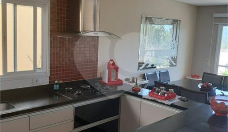 Casa à venda com 3 quartos, sendo 1 suíte,  em Vila Suissa, Mogi das Cruzes, SP