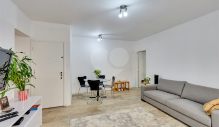 Apartamento à venda com 3 quartos, sendo 1 suíte,  em Vila Olímpia, São Paulo, SP