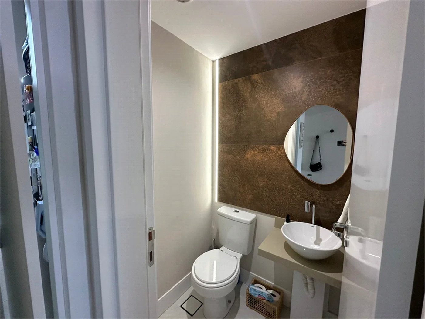 Apartamento à venda com 3 suítes em Vila Romana, São Paulo, SP