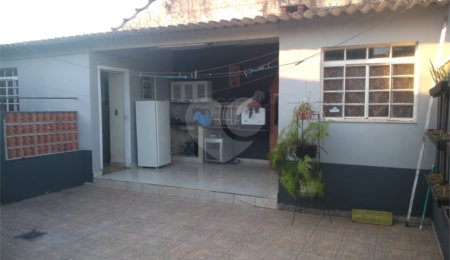 Casa Térrea à venda com 3 suítes em Jardim São Pedro, Mogi das Cruzes, SP