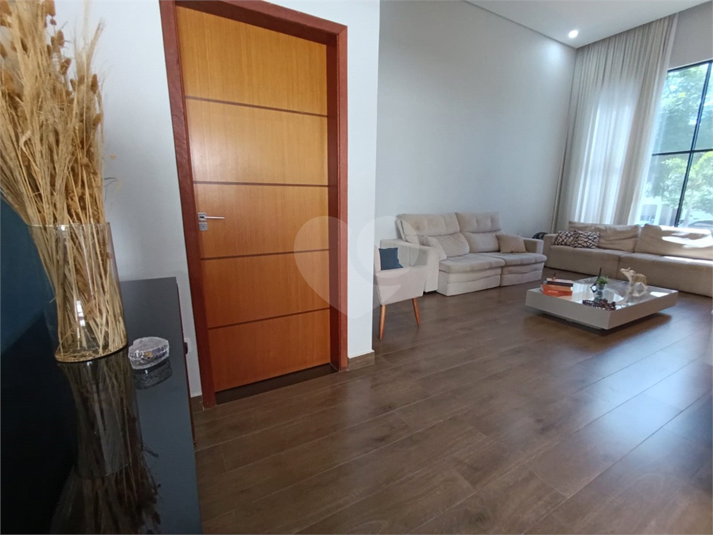 Casa à venda com 4 quartos, sendo 2 suítes, no condomínio Jardim Reserva Bom Viver de Indaiatuba, Indaiatuba - SP