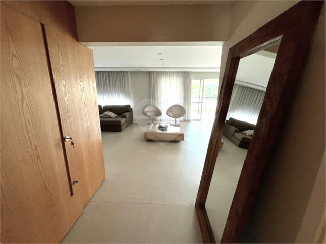 Apartamento à venda com 4 suítes em Aclimação, São Paulo, SP