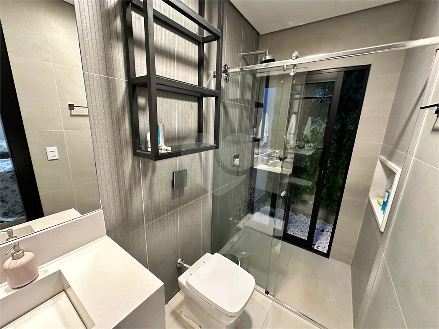 Casa à venda com 3 suítes no condomínio Residencial Florais Itália, Cuiabá - MT