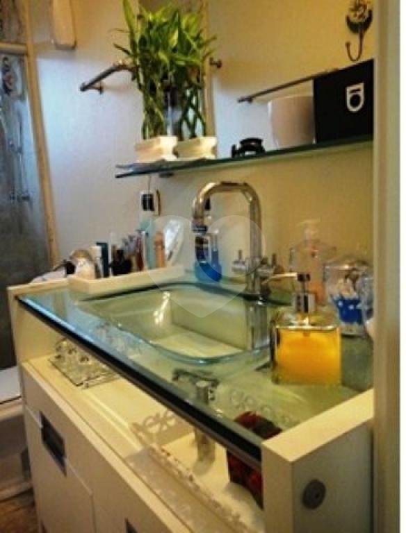 Casa à venda com 4 quartos, sendo 3 suítes, no condomínio Residencial Jardim Itatinga, São Paulo - SP