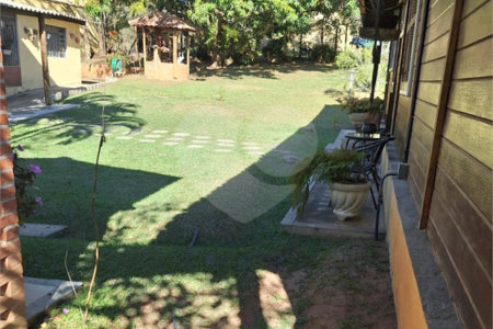 Casa em condomínio à venda com 4 quartos, sendo 2 suítes, no Centro, Bom Jesus dos Perdões, SP