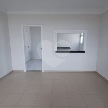Apartamento à venda com 3 quartos, sendo 1 suíte,  em Parque Campolim, Sorocaba, SP