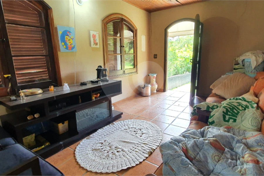 Chácara à venda com 2 quartos em Luiz Fagundes, Mairiporã, SP