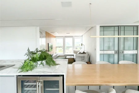 Apartamento à venda com 4 suítes em Vila Cordeiro, São Paulo, SP